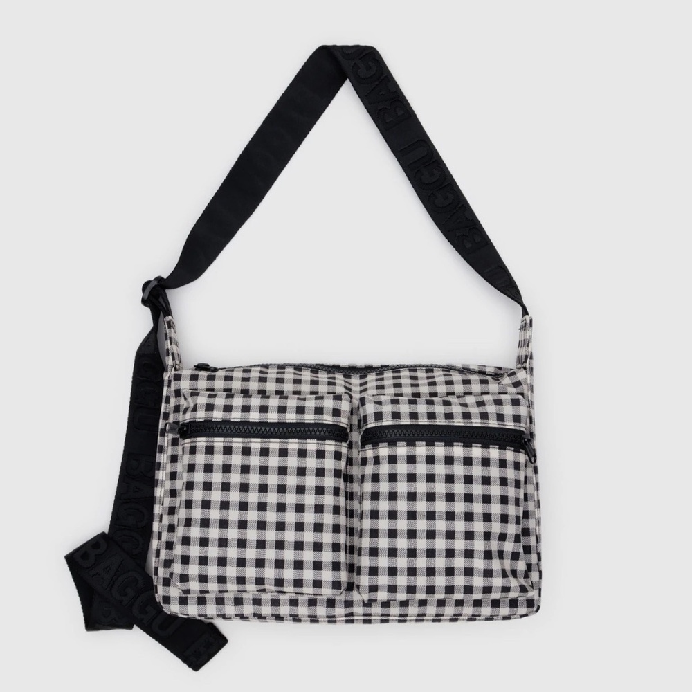 BAGGU Medium Cargo Crossbody - Black & White Gingham